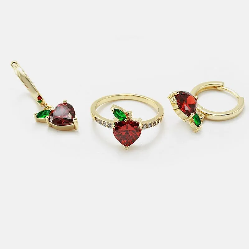 Ред Цз Хеарт Сет накита