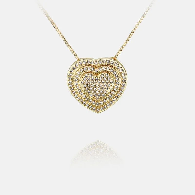 Јединствени цирконски привезак у облику срца